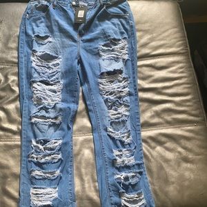 Boyfriend ripped jeans